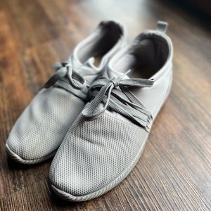 Qupid Womens Slip On Tennis Shoe